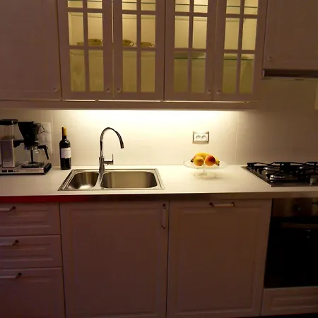 Stylish Quiet In Old Town Historic Centre Apartment