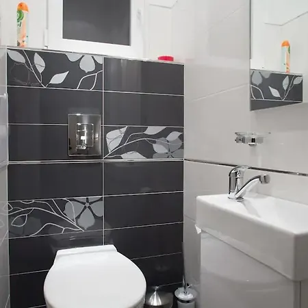 Stylish Quiet In Old Town Historic Centre *