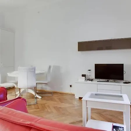 Apartment Stylish Quiet In Old Town Historic Centre *