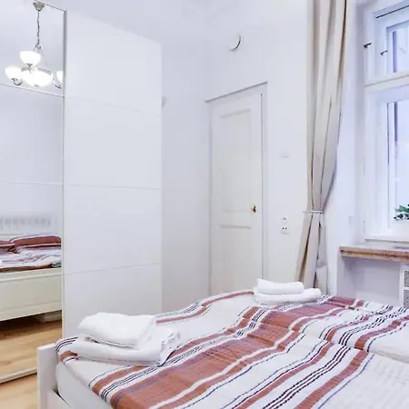 Stylish Quiet In Old Town Historic Centre Apartment *