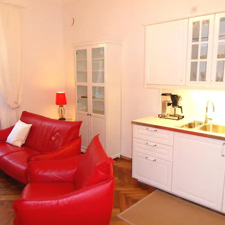 Stylish Quiet In Old Town Historic Centre Apartment